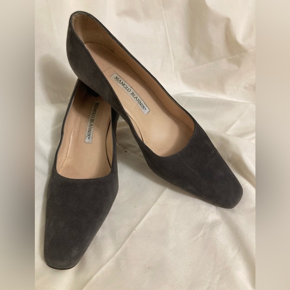 MANOLO BLAHNIK Suede Pumps 37.5 Dark Taupe EUC - Picture 1 of 12